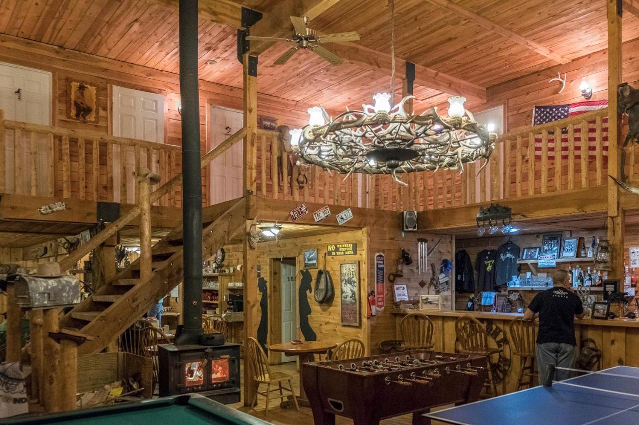 Lake Guest Ranch Villa Devils Tower Bagian luar foto